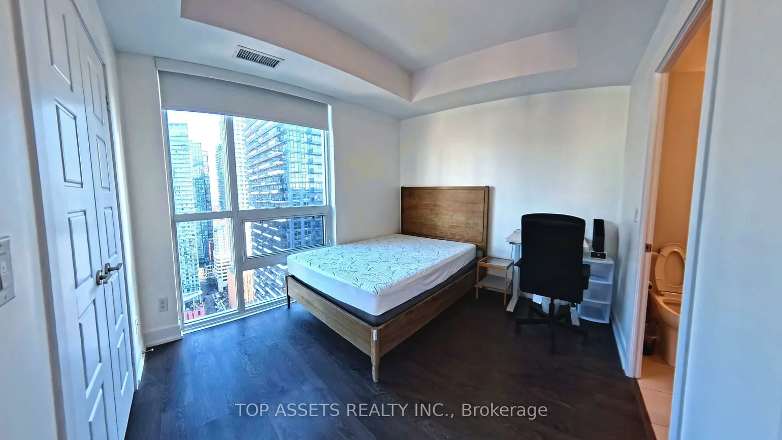 318, Richmond, Waterfront Communities C1, Toronto
