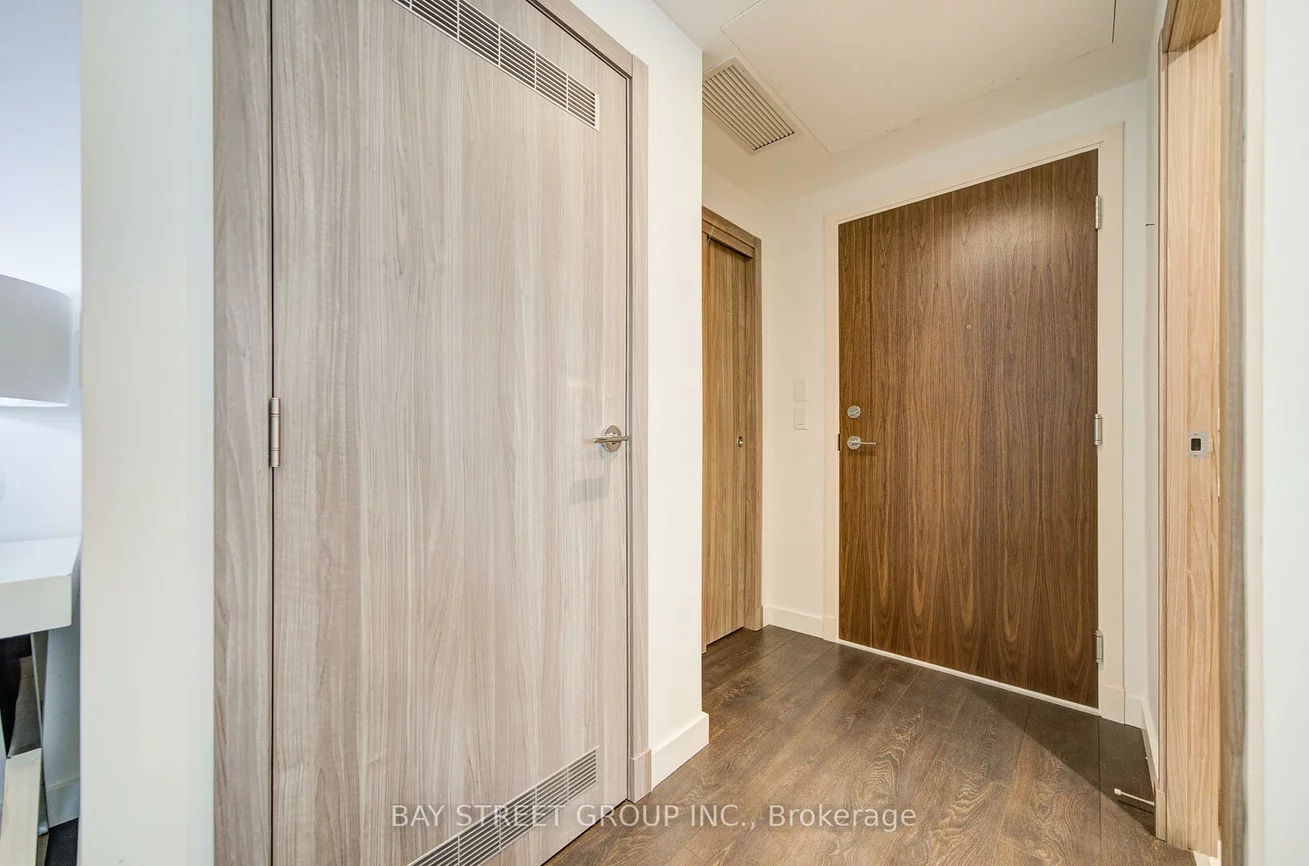 27, McMahon, Bayview Village, Toronto