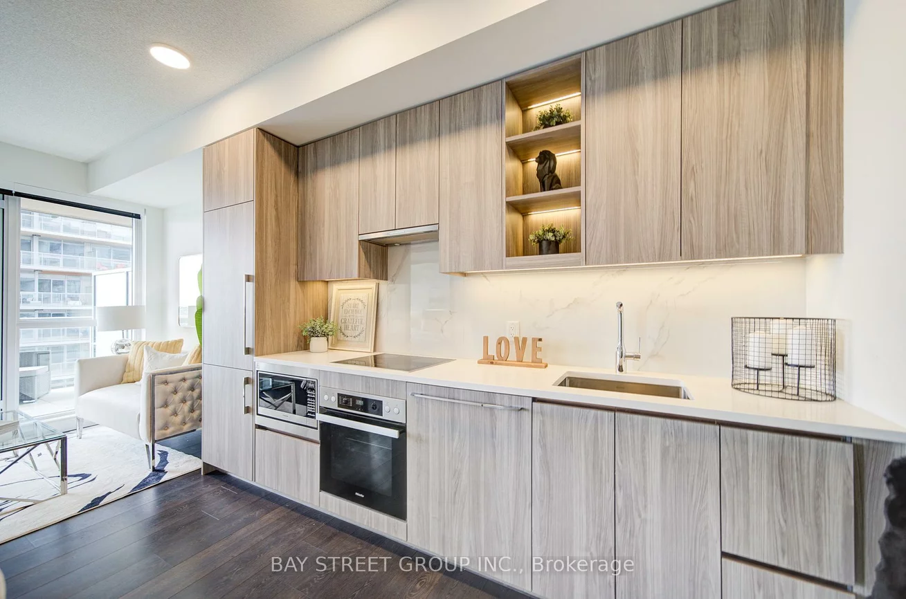 27, McMahon, Bayview Village, Toronto