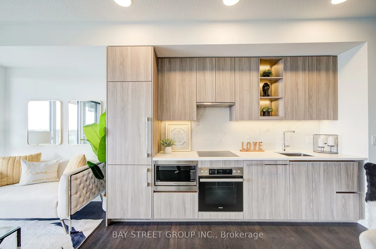 27, McMahon, Bayview Village, Toronto