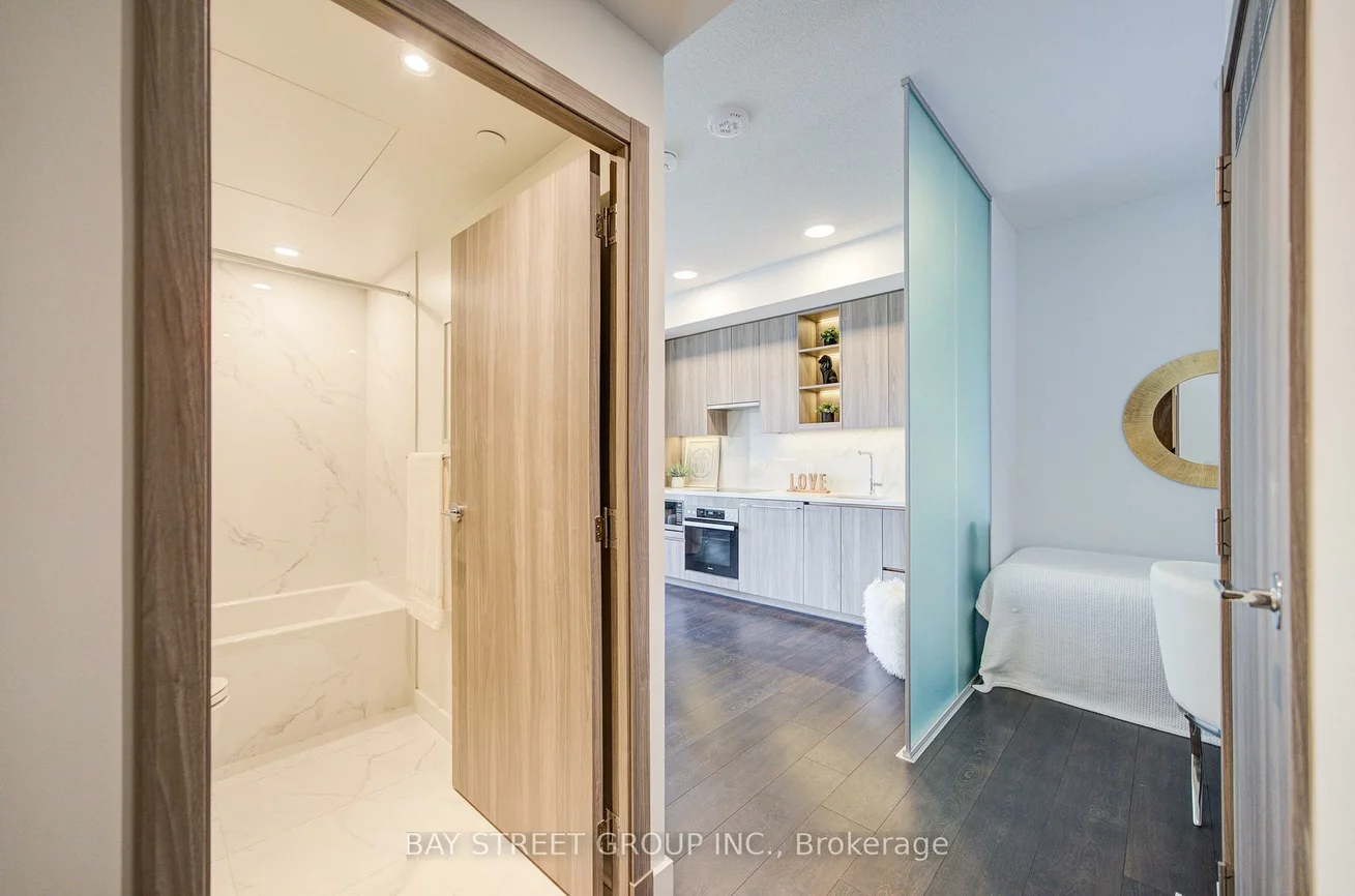 27, McMahon, Bayview Village, Toronto