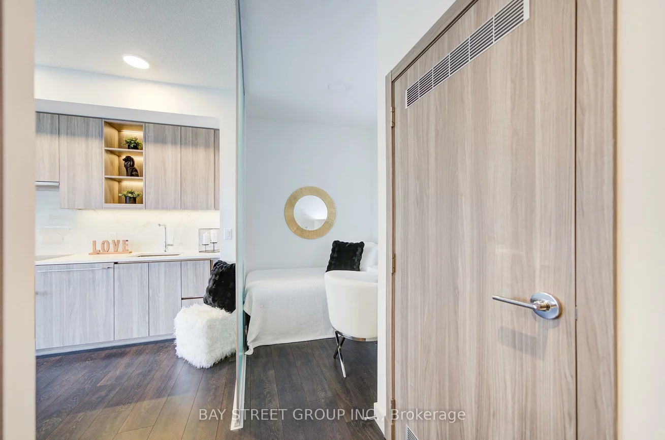 27, McMahon, Bayview Village, Toronto