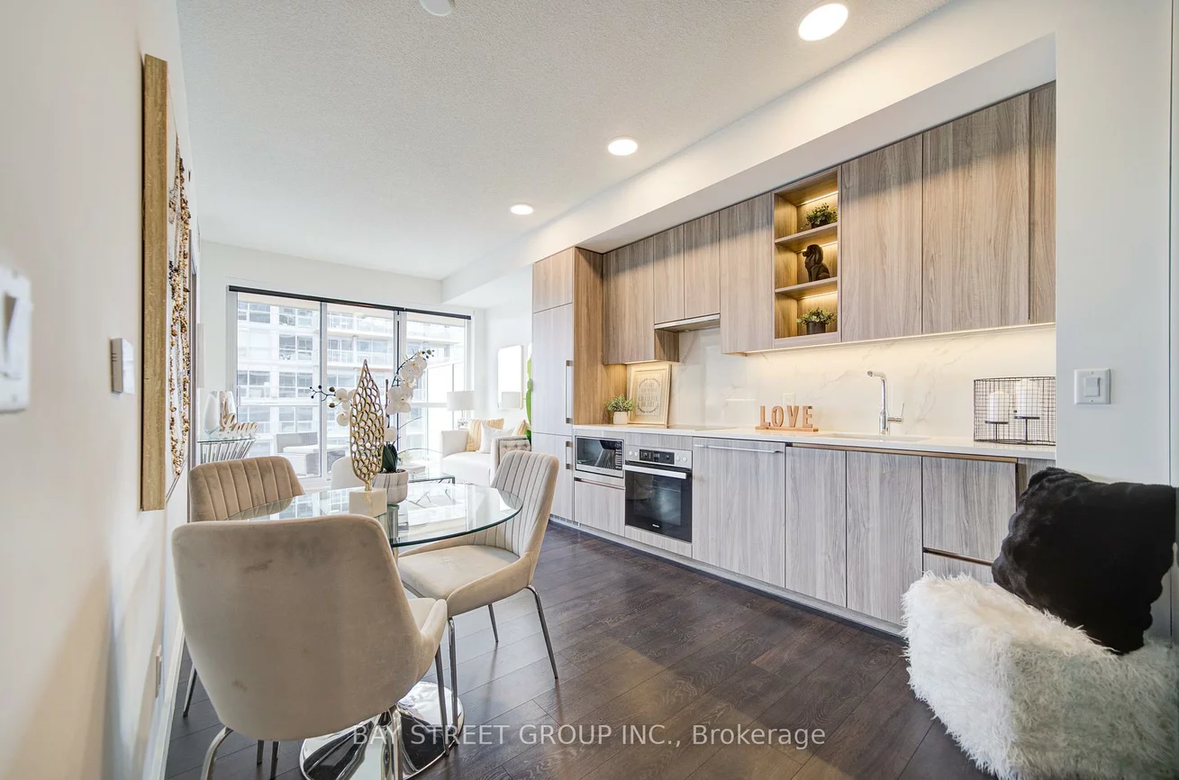 27, McMahon, Bayview Village, Toronto