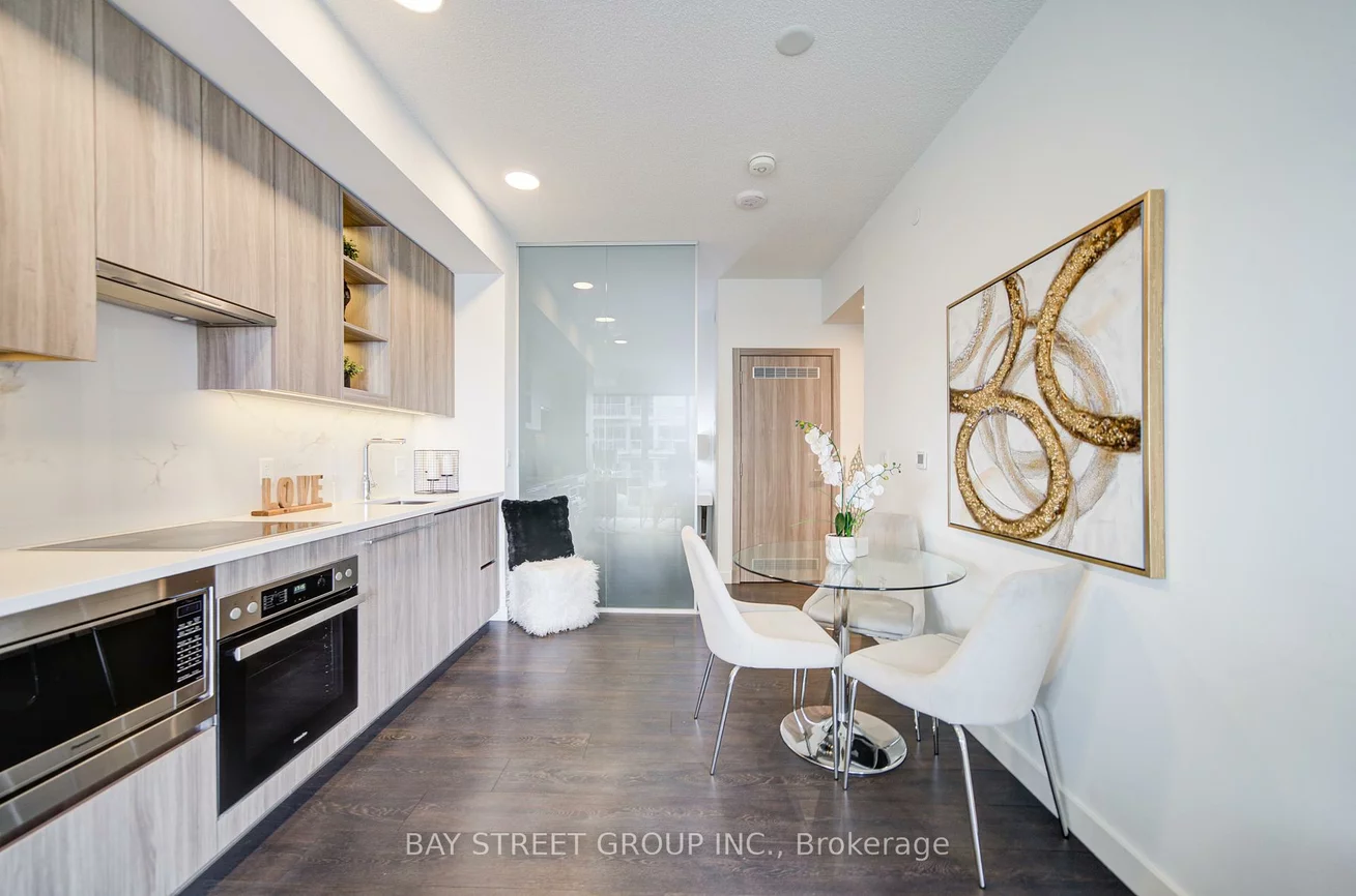 27, McMahon, Bayview Village, Toronto