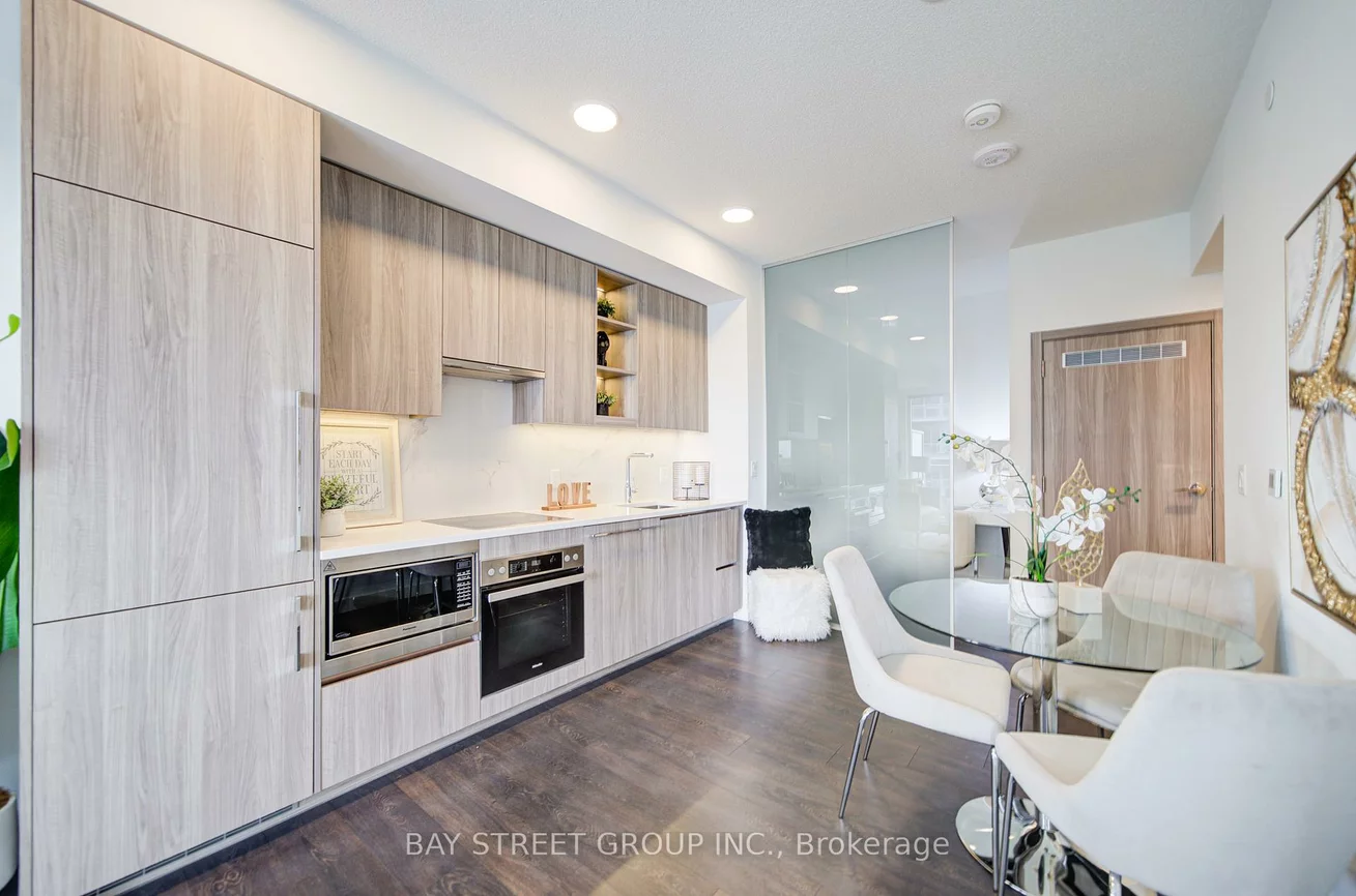 27, McMahon, Bayview Village, Toronto