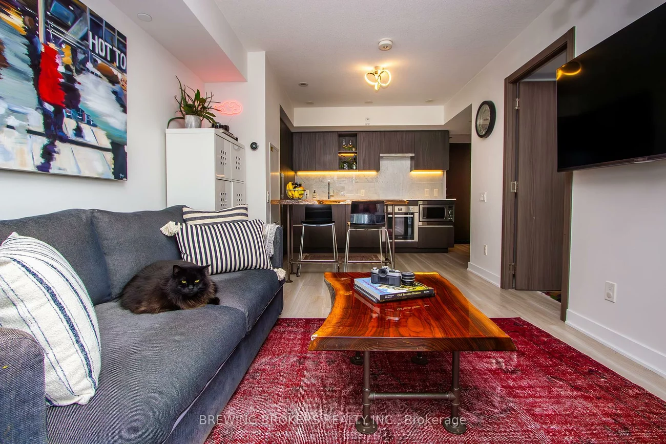 17, Bathurst, Waterfront Communities C1, Toronto