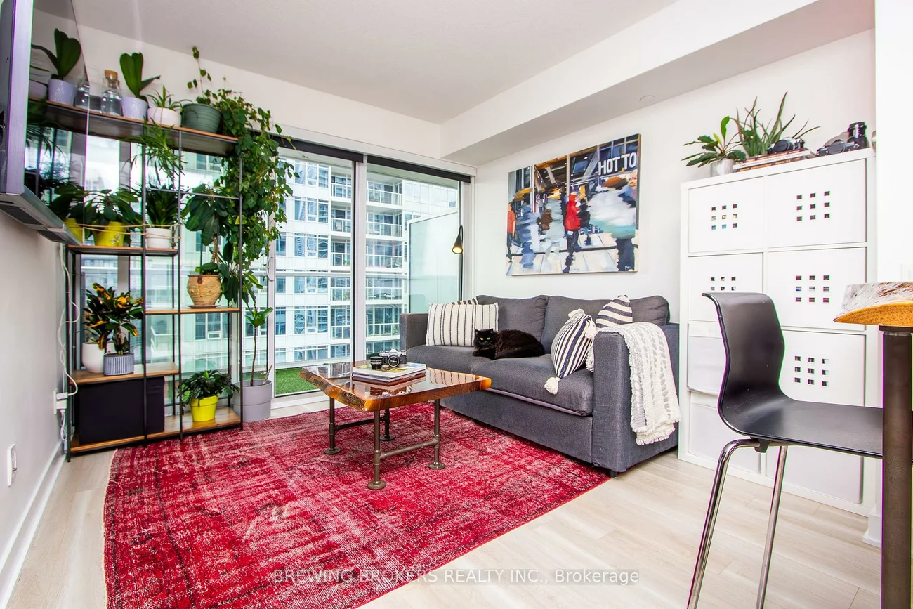 17, Bathurst, Waterfront Communities C1, Toronto