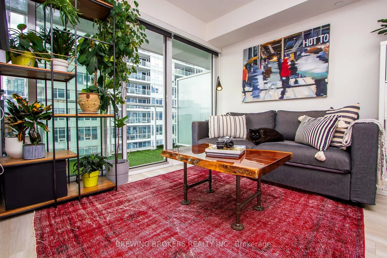 17, Bathurst, Waterfront Communities C1, Toronto