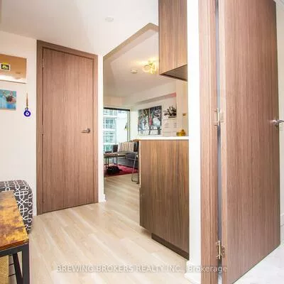 Condo Apartment, For Sale 17, Bathurst, Waterfront Communities C1, Toronto