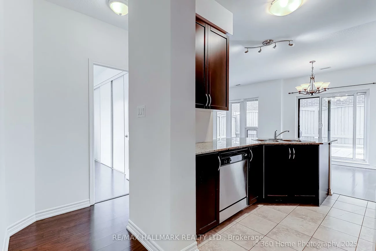 872, Sheppard, Bathurst Manor, Toronto