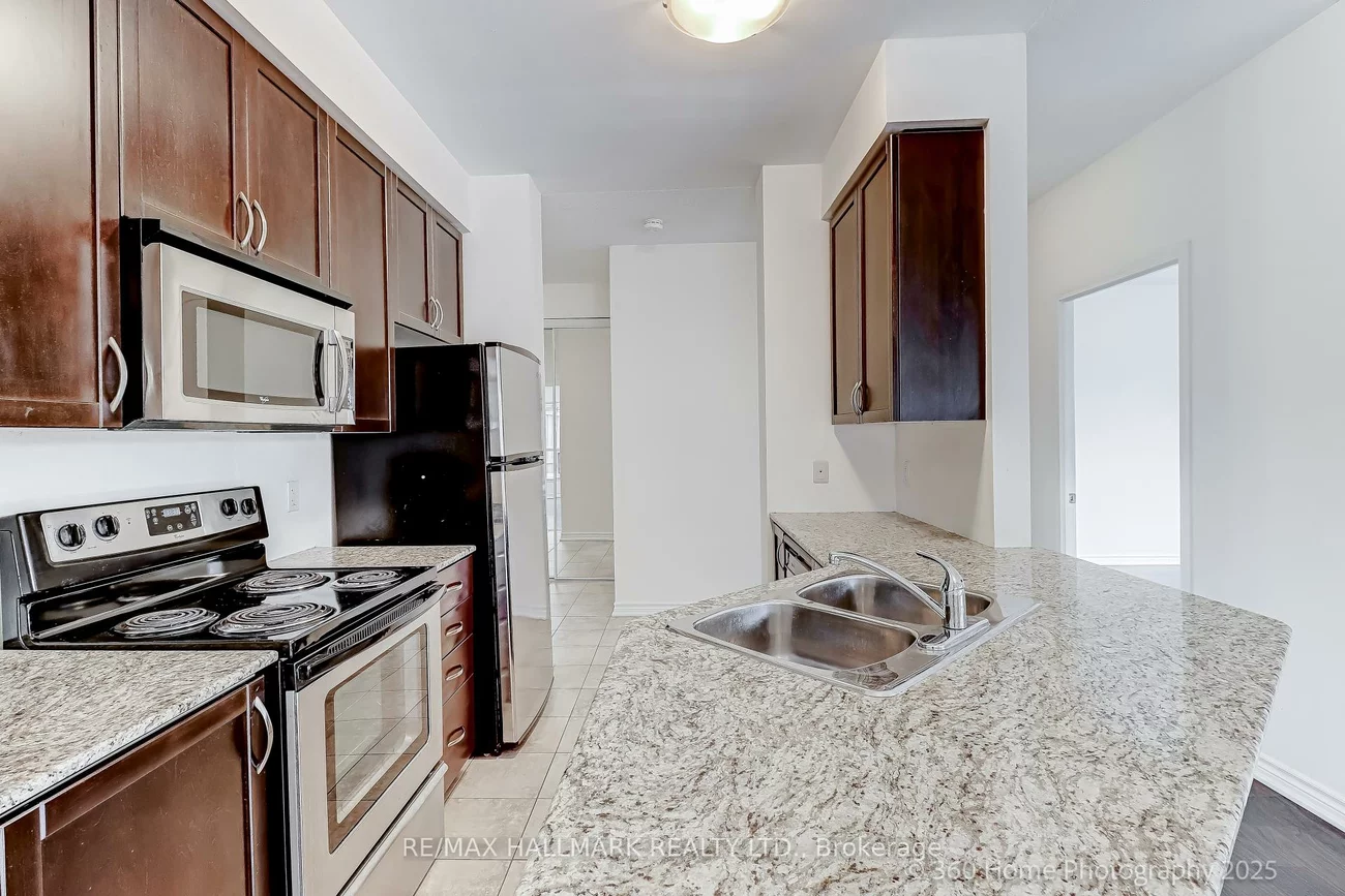 872, Sheppard, Bathurst Manor, Toronto