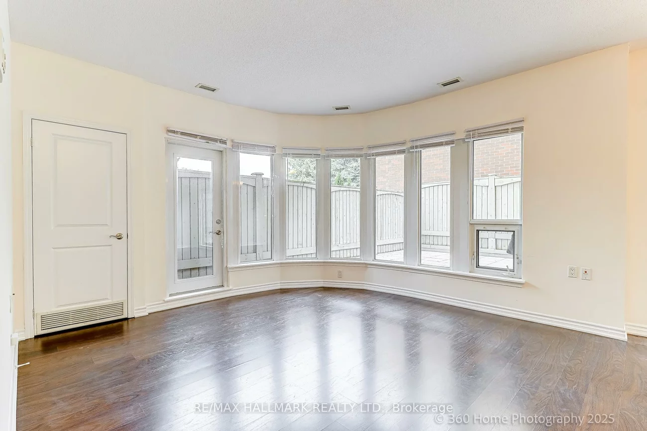 872, Sheppard, Bathurst Manor, Toronto