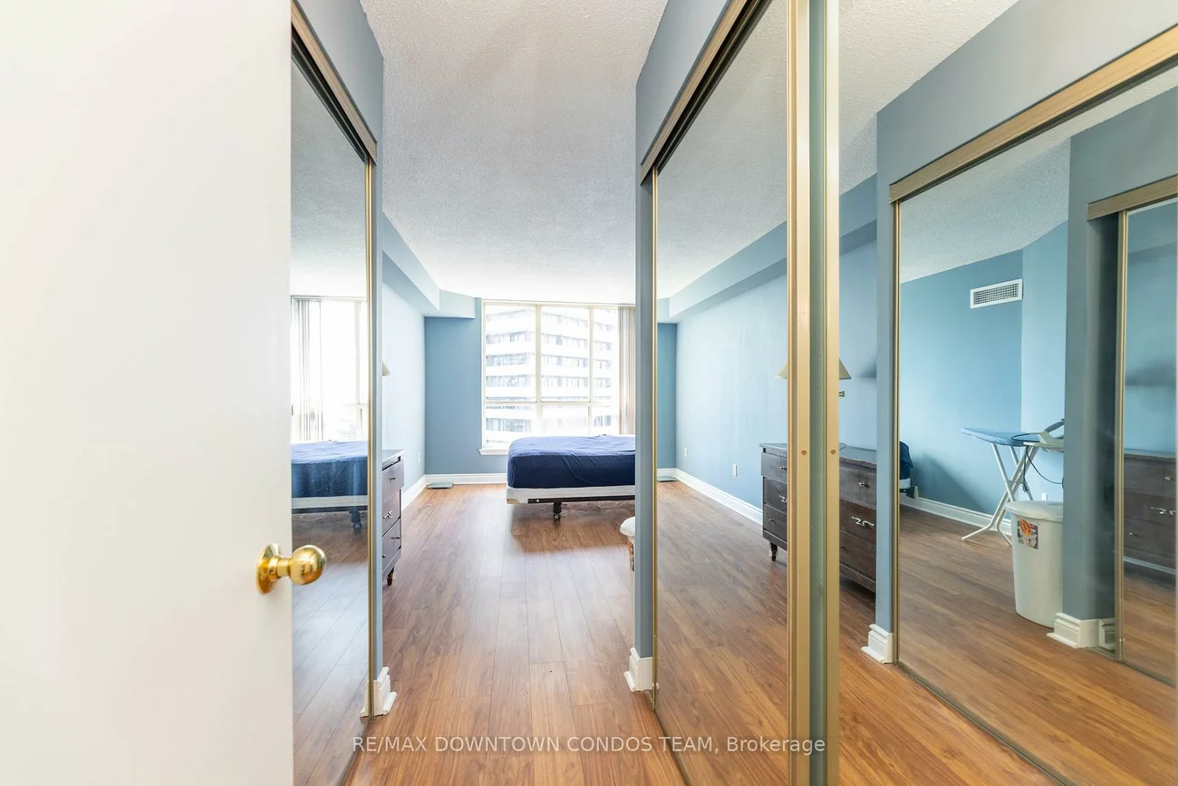 44, St Joseph, Bay Street Corridor, Toronto