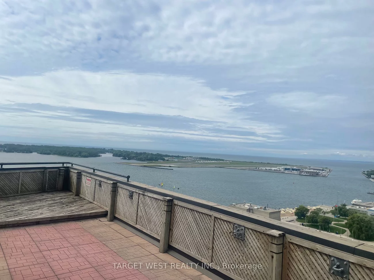 250, Queens, Waterfront Communities C1, Toronto