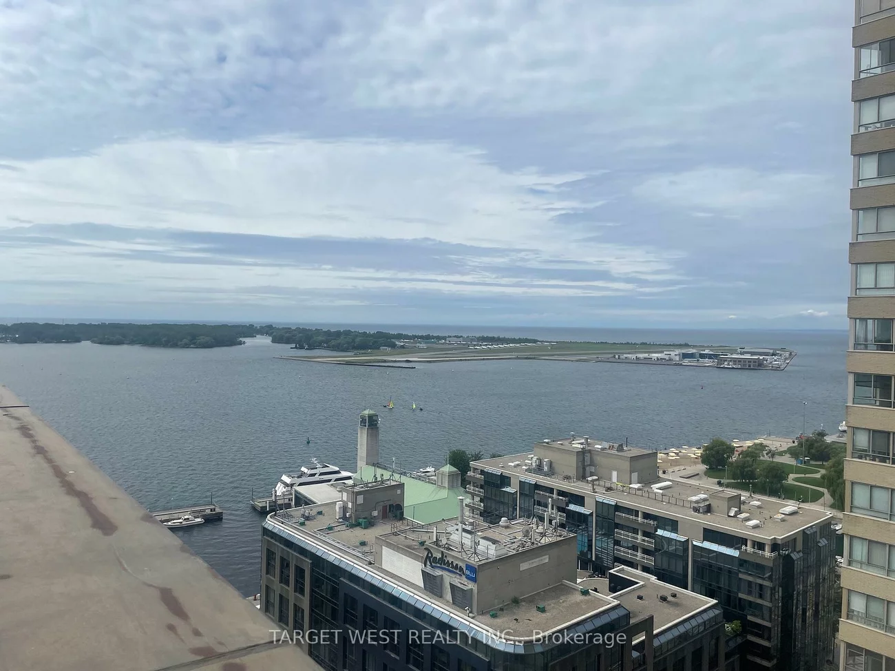 250, Queens, Waterfront Communities C1, Toronto