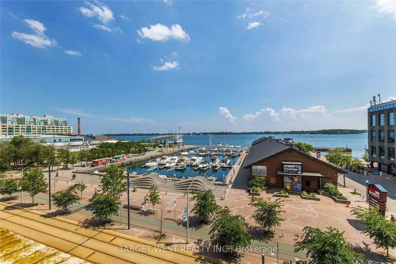 250, Queens, Waterfront Communities C1, Toronto