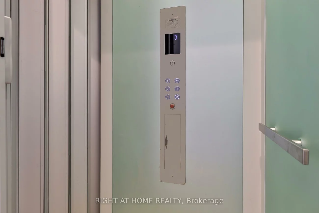 363, Avenue, Yonge-St. Clair, Toronto