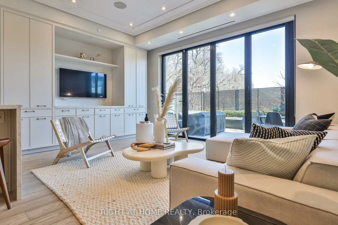 363, Avenue, Yonge-St. Clair, Toronto