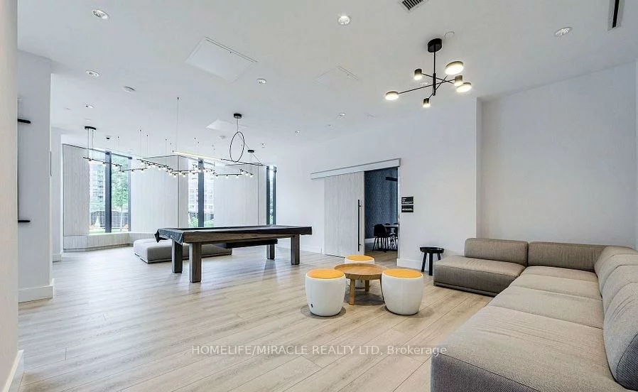 30, Tretti, Clanton Park, Toronto