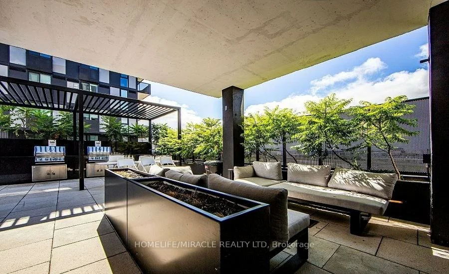 30, Tretti, Clanton Park, Toronto