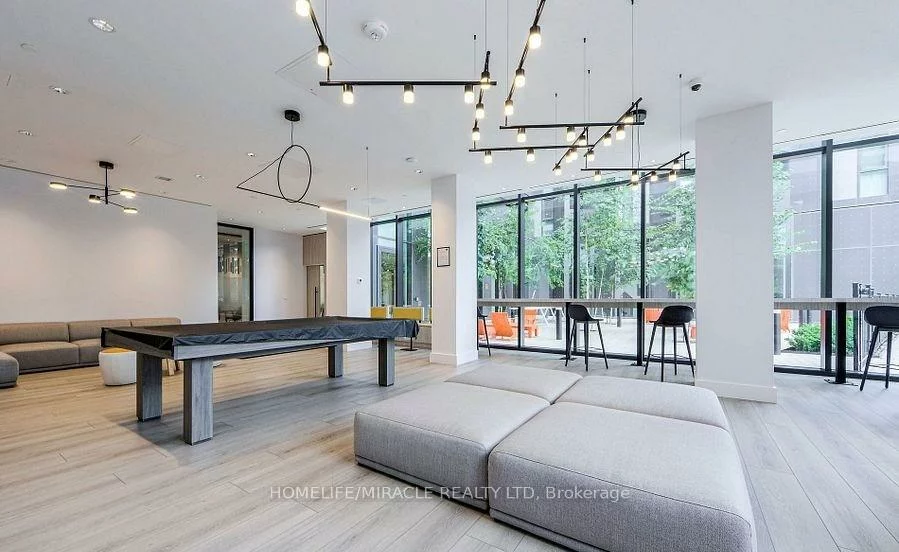 30, Tretti, Clanton Park, Toronto