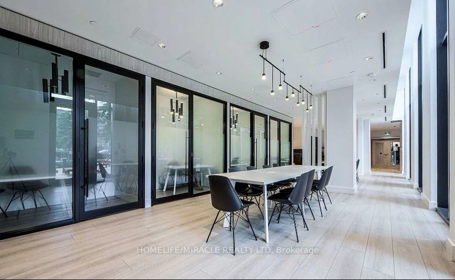 30, Tretti, Clanton Park, Toronto