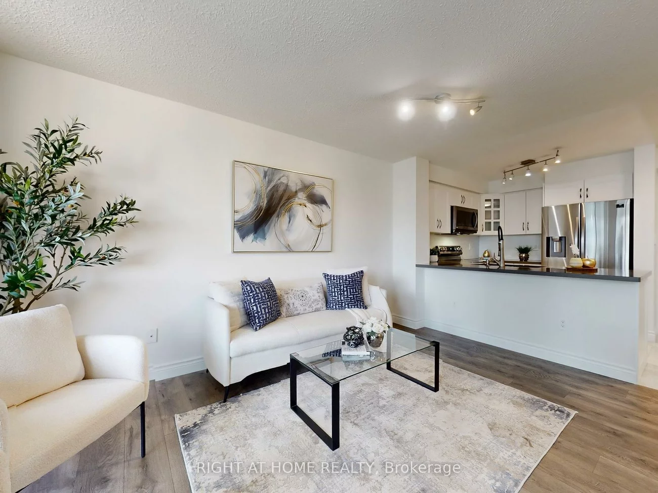 23, Lorraine, Willowdale West, Toronto