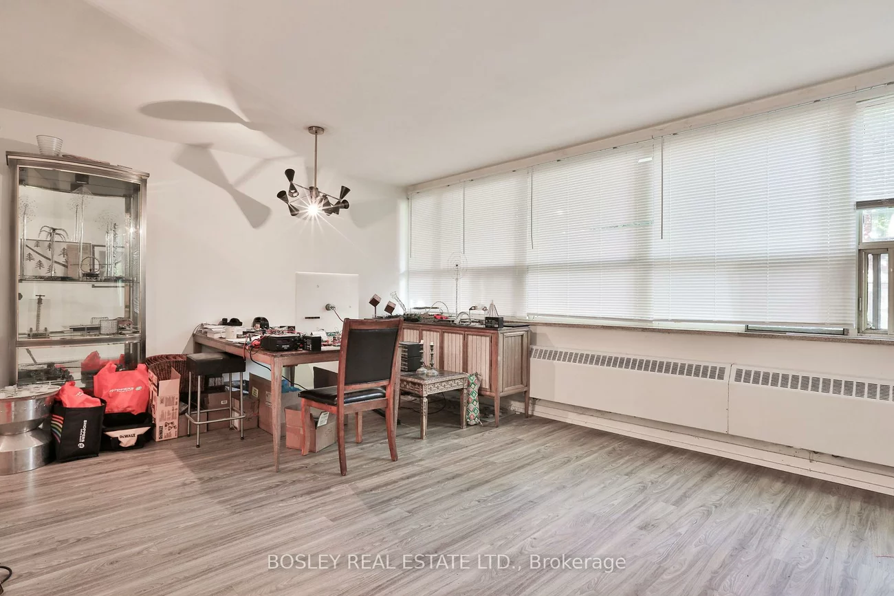 160, The Donway, Banbury-Don Mills, Toronto