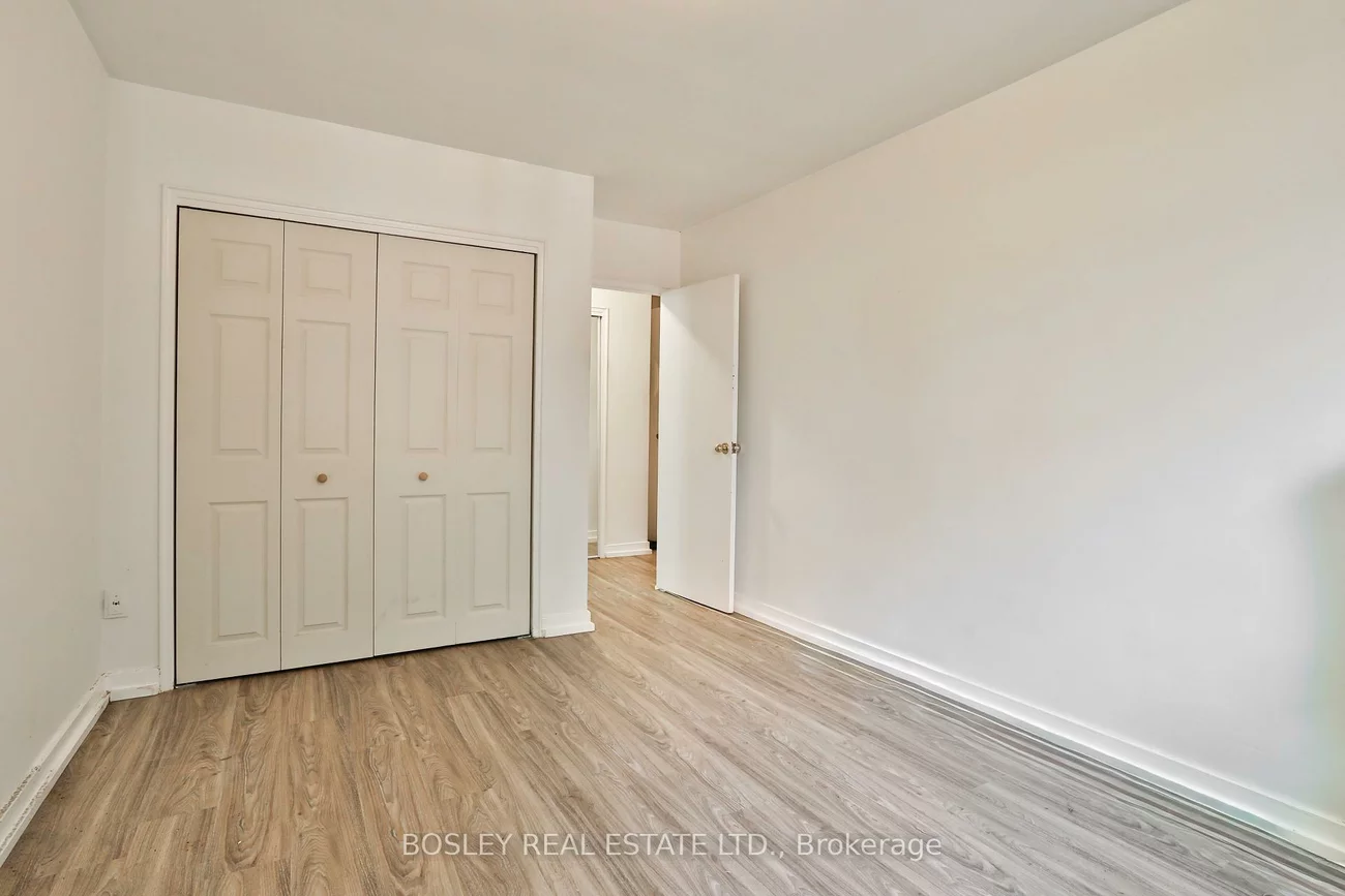 160, The Donway, Banbury-Don Mills, Toronto