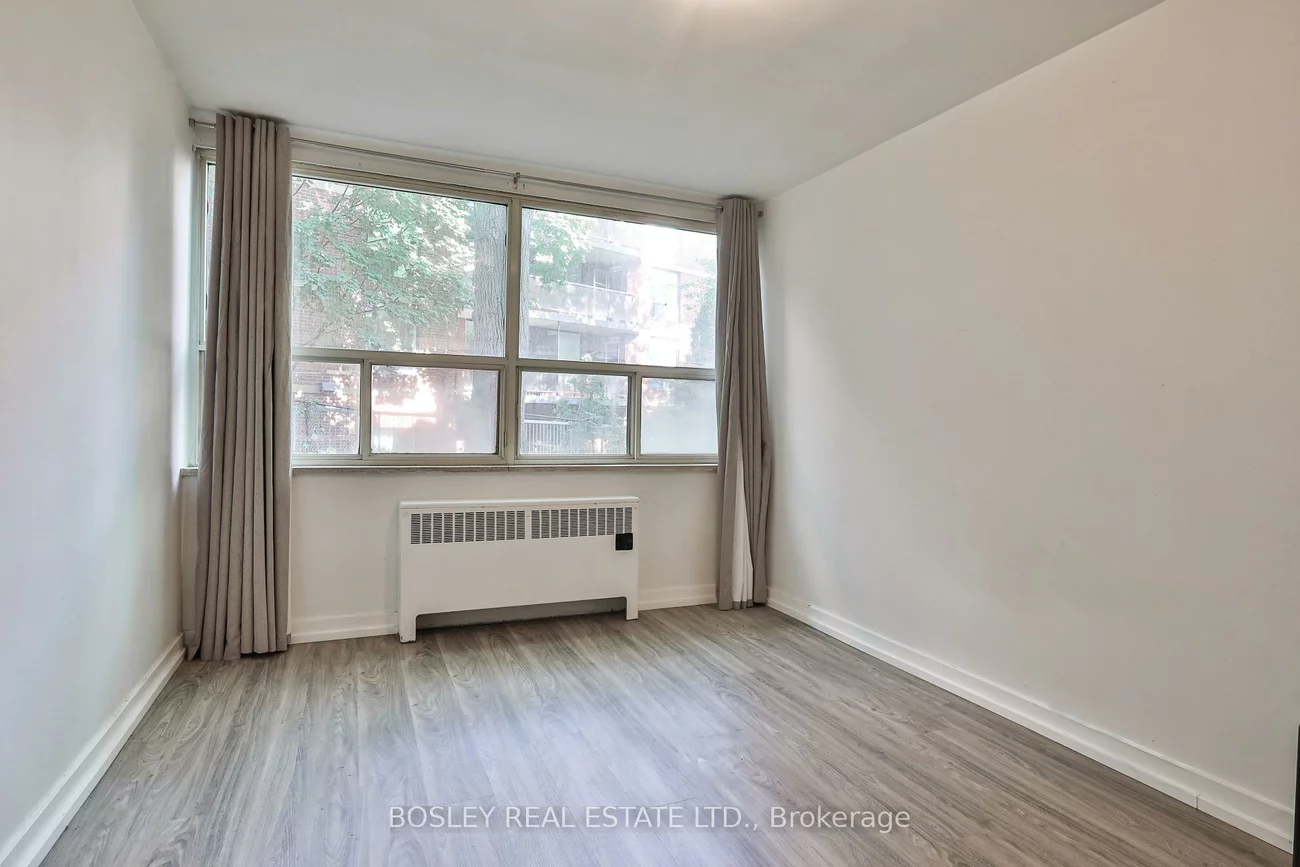 160, The Donway, Banbury-Don Mills, Toronto