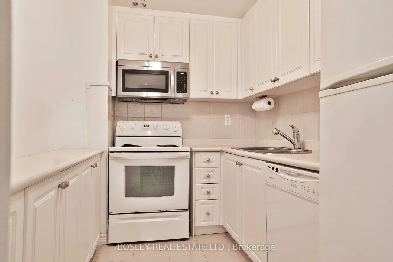 160, The Donway, Banbury-Don Mills, Toronto