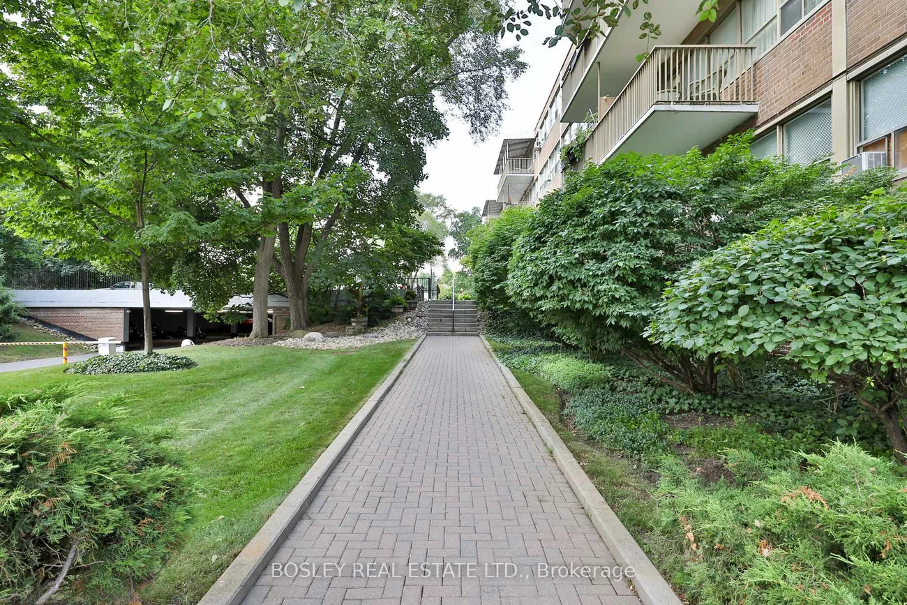 160, The Donway, Banbury-Don Mills, Toronto