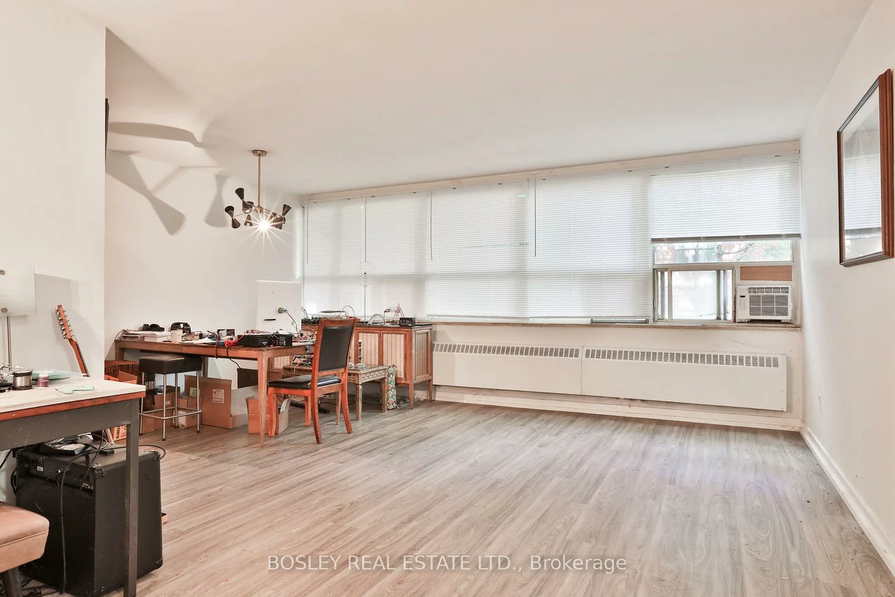 160, The Donway, Banbury-Don Mills, Toronto