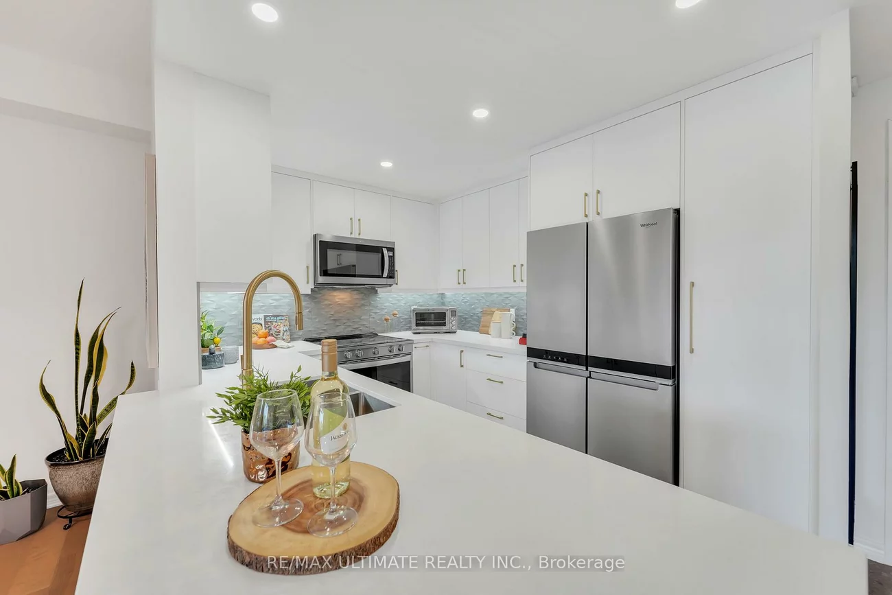 1750, Bayview, Mount Pleasant East, Toronto