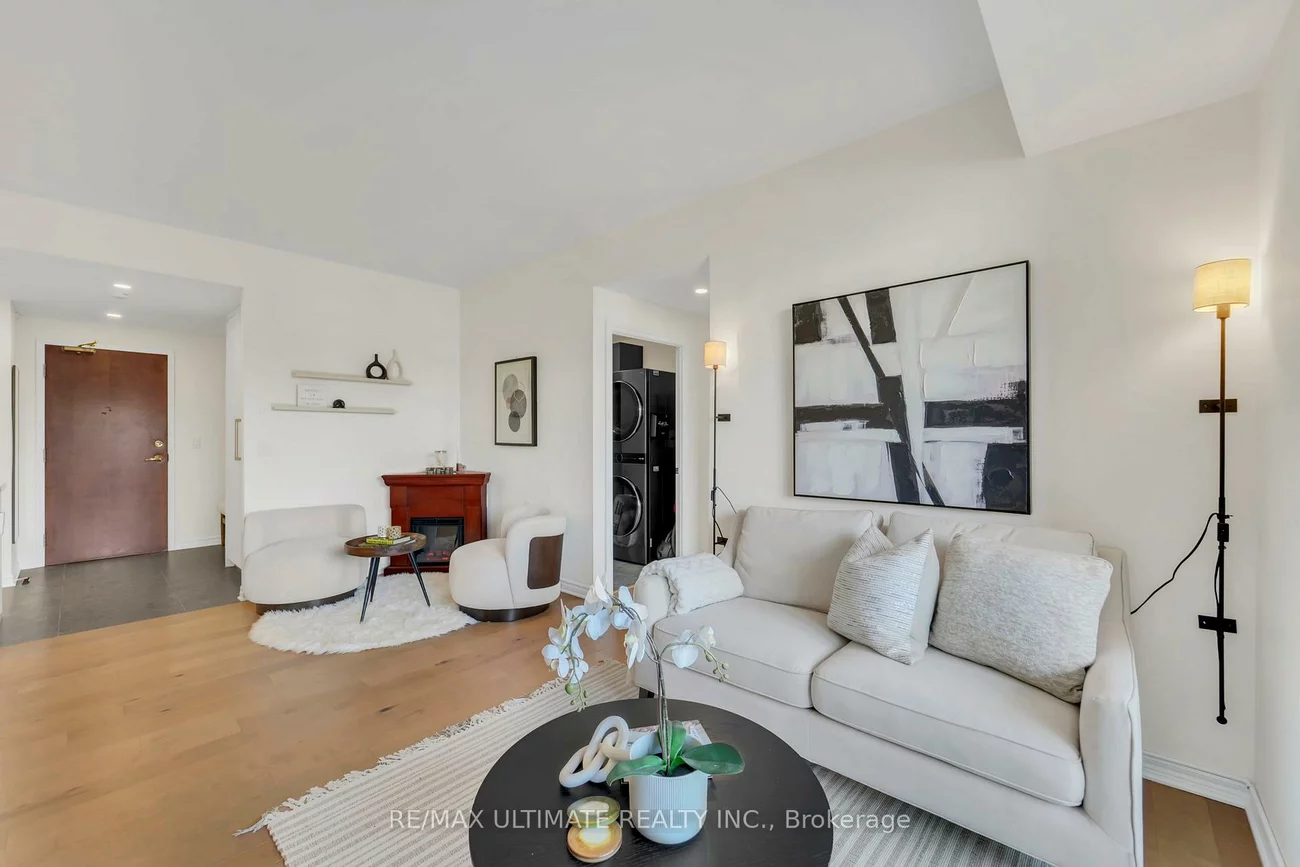 1750, Bayview, Mount Pleasant East, Toronto