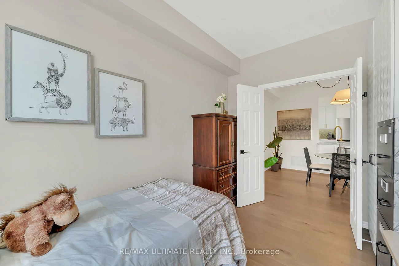 1750, Bayview, Mount Pleasant East, Toronto