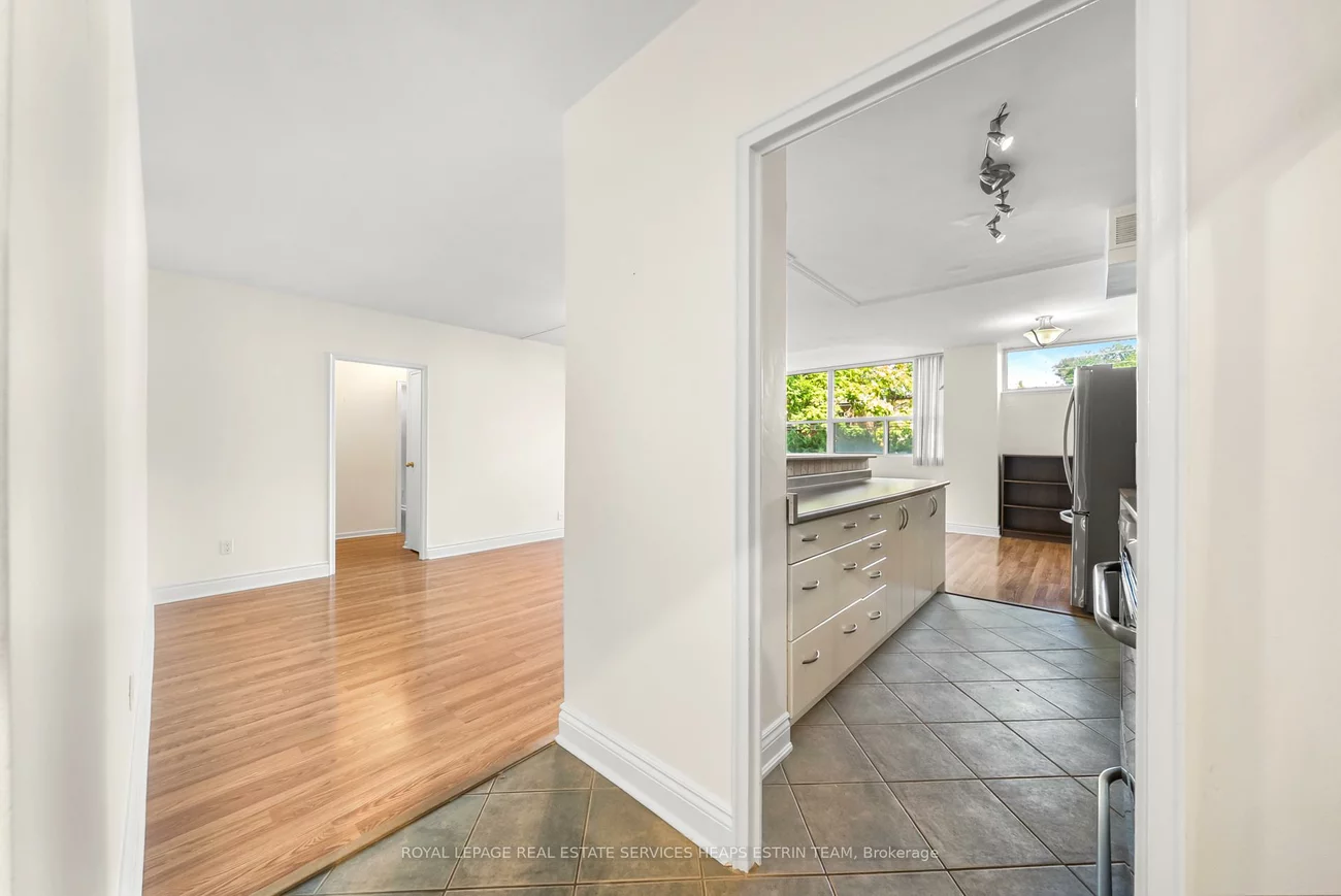 60, Montclair, Forest Hill South, Toronto