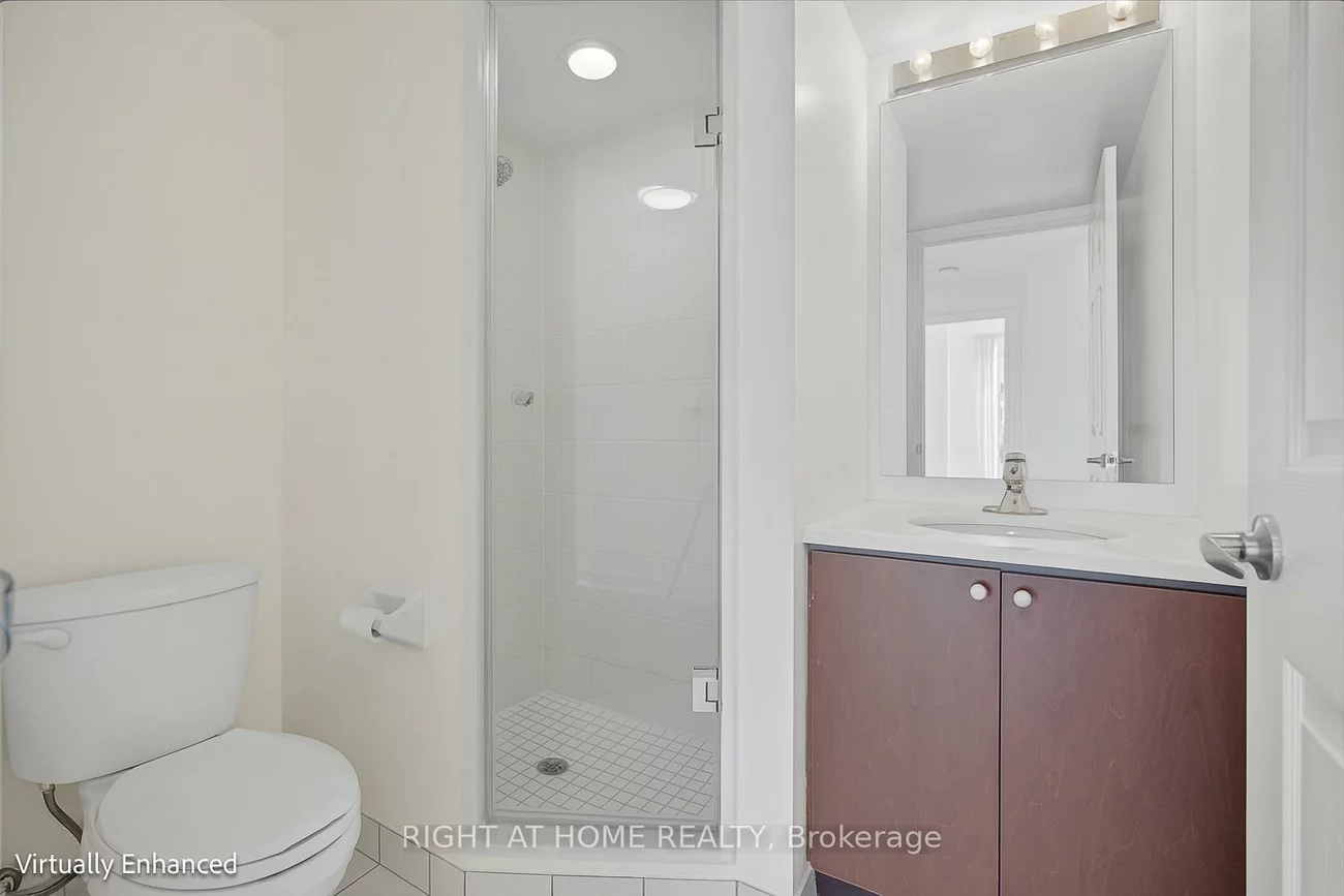 19, Grand Trunk, Waterfront Communities C1, Toronto