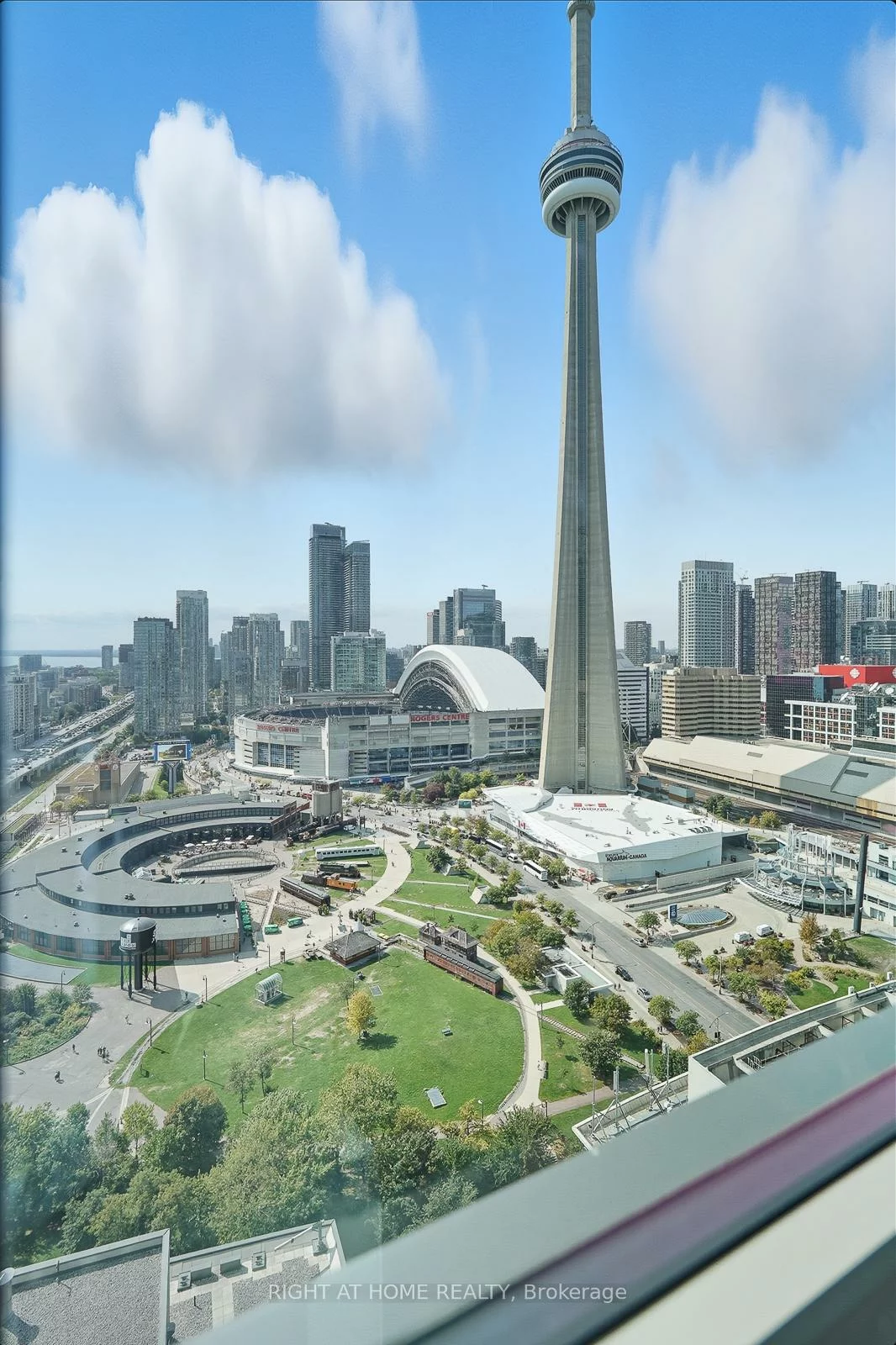 19, Grand Trunk, Waterfront Communities C1, Toronto
