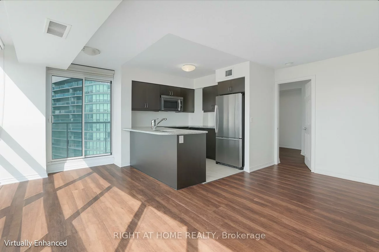 19, Grand Trunk, Waterfront Communities C1, Toronto