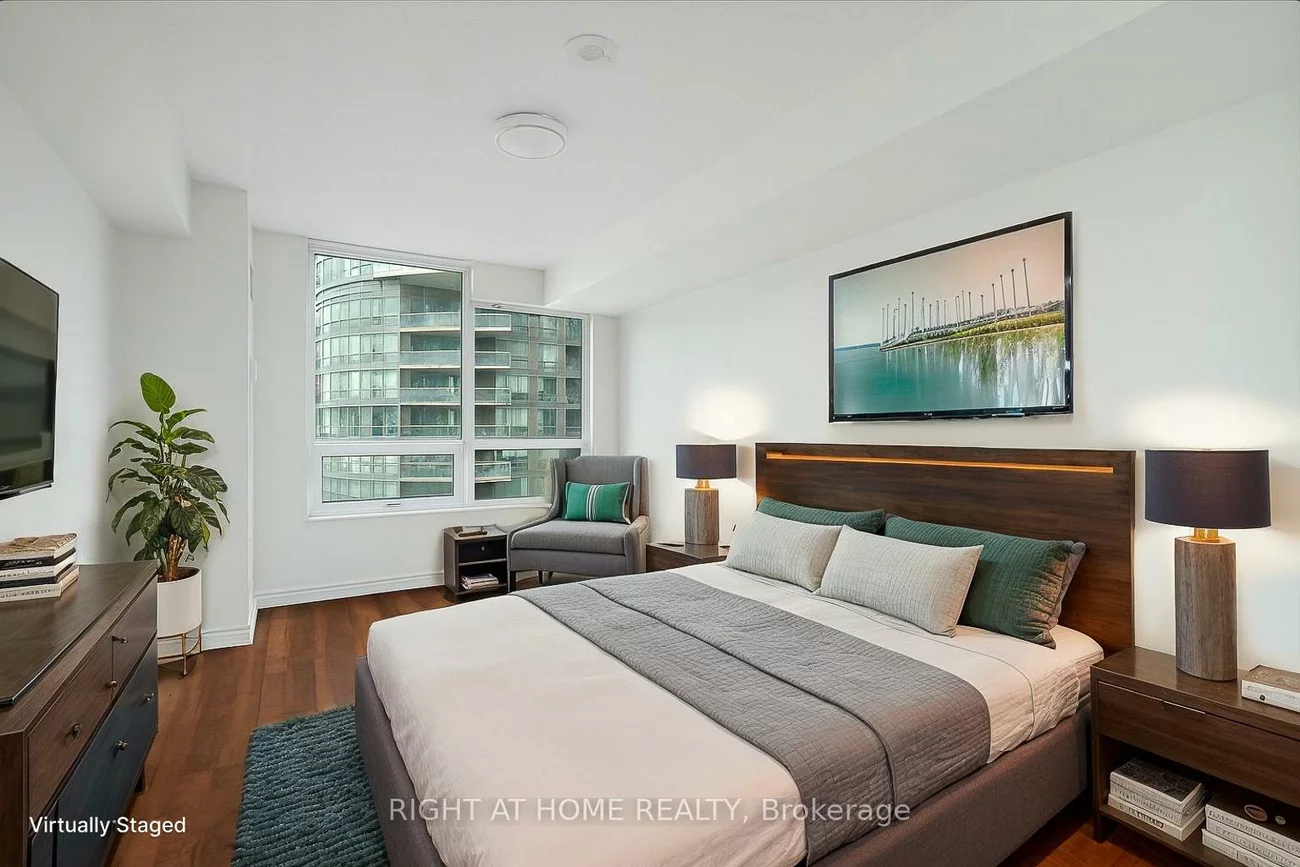 19, Grand Trunk, Waterfront Communities C1, Toronto