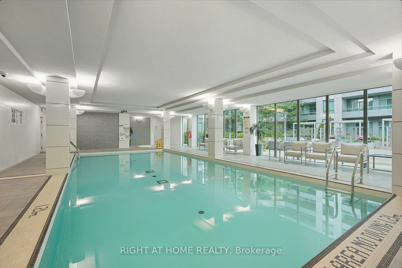 19, Grand Trunk, Waterfront Communities C1, Toronto