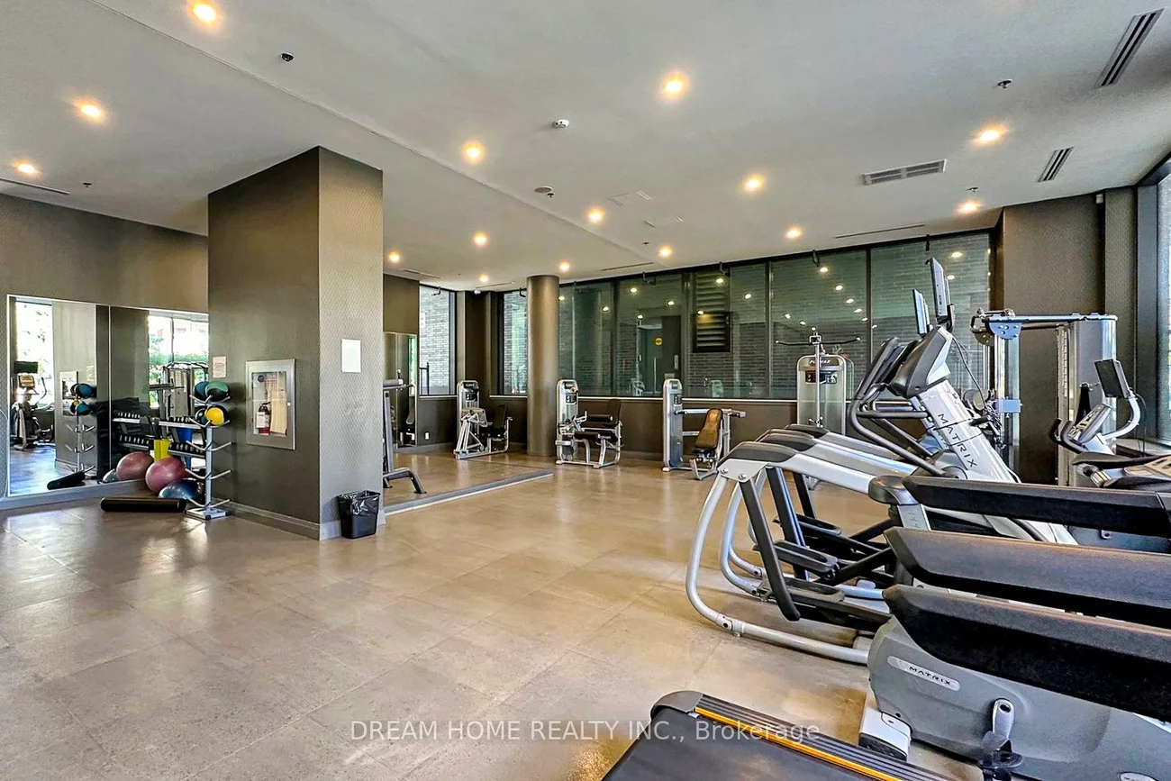 18, Rean, Bayview Village, Toronto