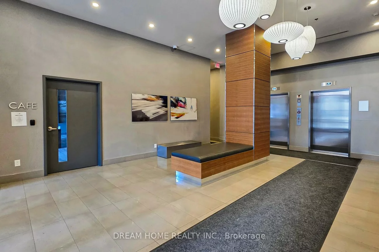 18, Rean, Bayview Village, Toronto