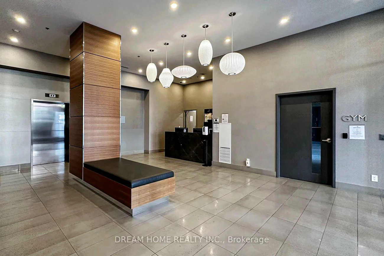 18, Rean, Bayview Village, Toronto