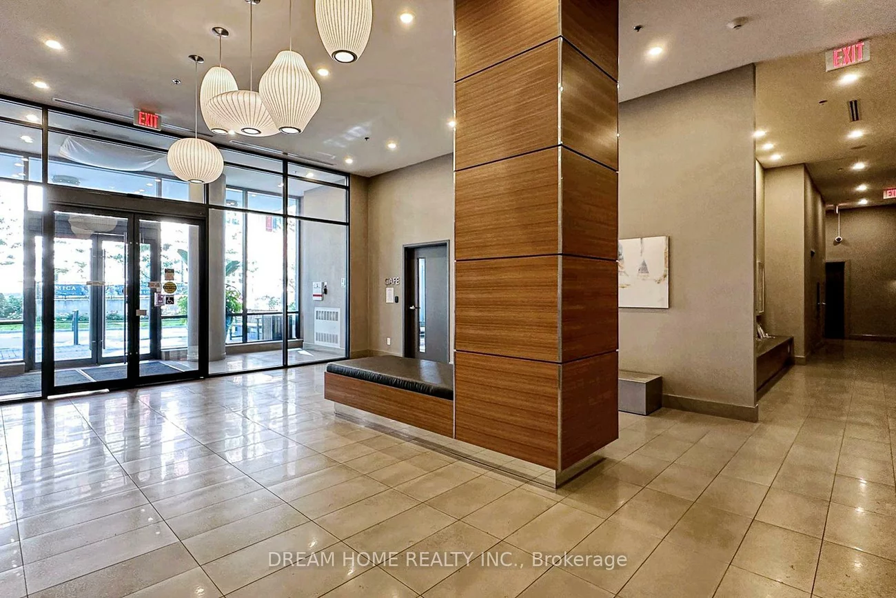18, Rean, Bayview Village, Toronto