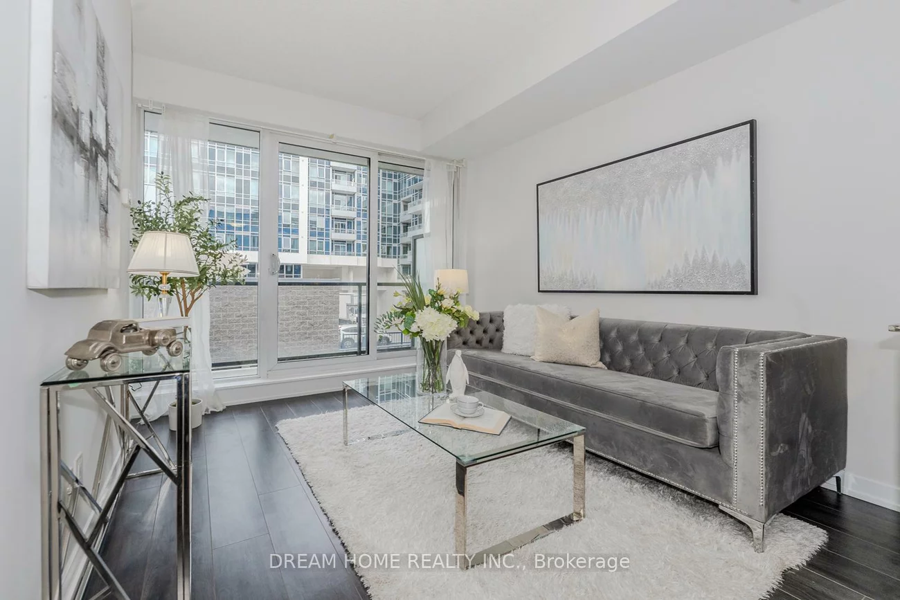 18, Rean, Bayview Village, Toronto