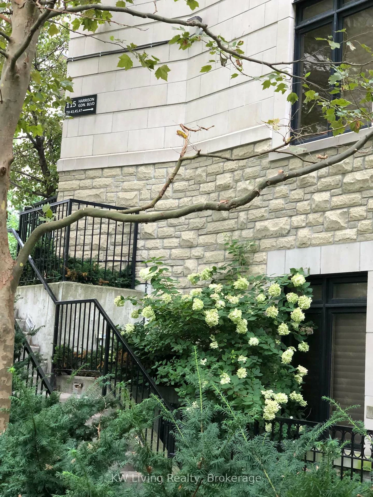 115, Harrison Garden, Willowdale East, Toronto