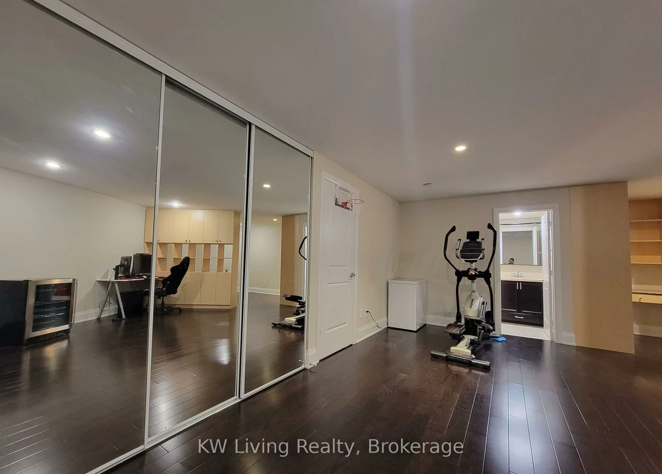 115, Harrison Garden, Willowdale East, Toronto