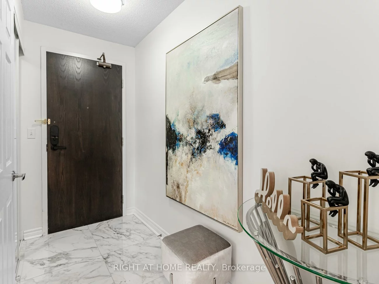 23, Hollywood, Willowdale East, Toronto
